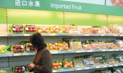 中美贸易战跟进：中国对美128项进口商品加征关税 美加州柑橘业表示担忧