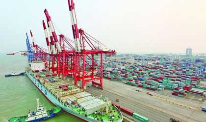 广州迎来新年首批海运智利樱桃  1034吨抵达南沙靠港前已放行