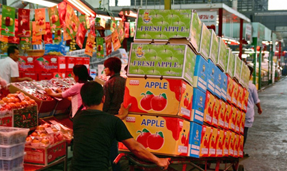 中国驻泰出口商非法转售泰国水果 泰政府部门展开调查