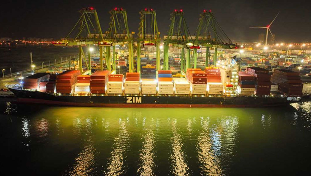 天津港迎今冬首船智利樱桃