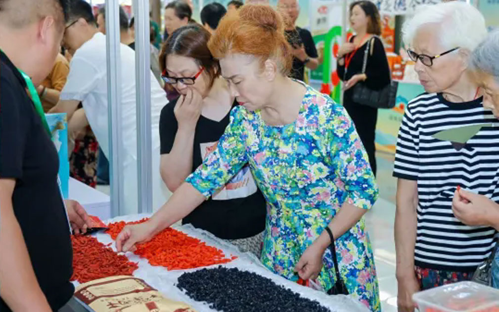 头茬鲜果枸杞首次亮相杭州  850吨订单价值超千万元